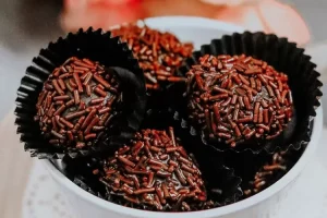 Bola-Bola Kurma Coklat