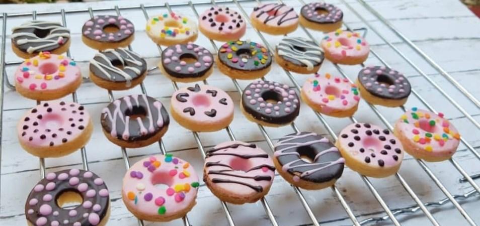 kue kering donat mini