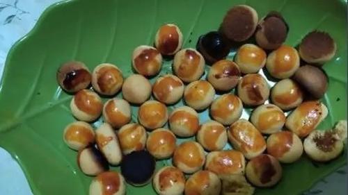 cara mengatasi kue kering gosong di bawah